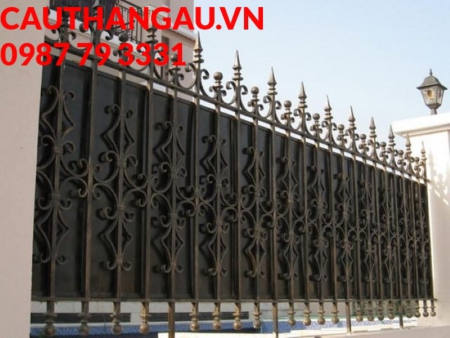 Nét cổ điển, sang trọng là lý do mẫu hàng rào bằng sắt nghệ thuật cao cấp được ưa chuộng