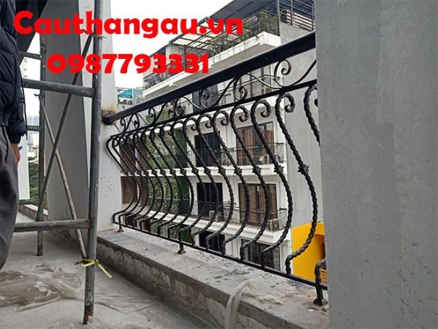 Thiết kế uốn bụng độc đáo của mẫu CTA – B72