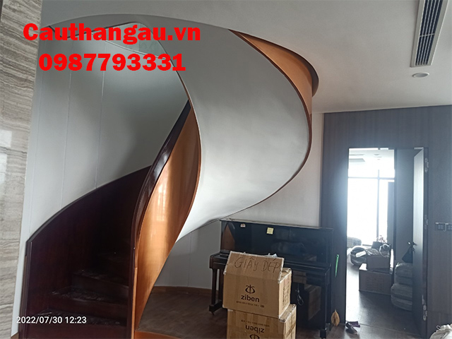 Cầu thang xoắn ốc xương sắt 8