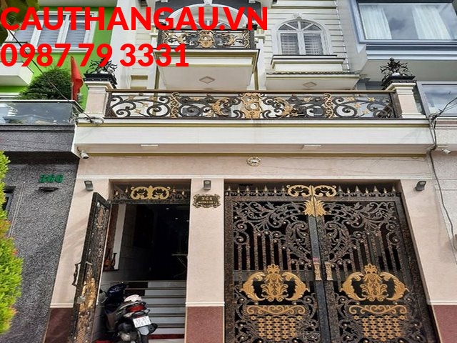 Mẫu ban công mỹ thuật phong cách cổ điển