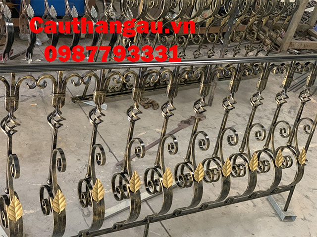 lan can ban công sắt mỹ thuật nghệ thuật tại gia long biên hà nội