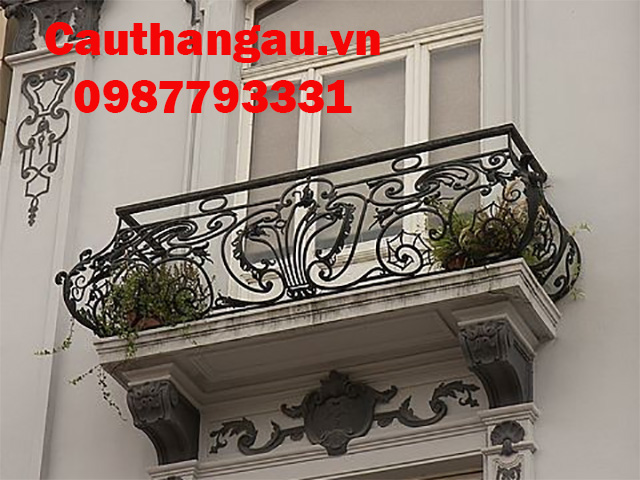 Mẫu ban công sắt đẹp cần có tính hài hòa với ngoại thất