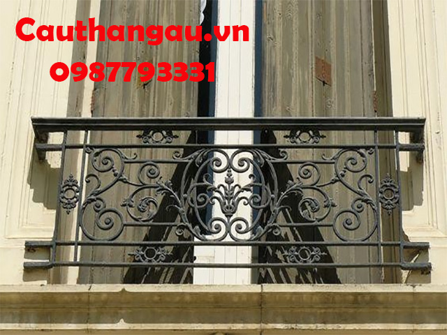Ban công sắt nghệ thuật cao cấp, sang trọng giá rẻ Cầu Giấy mẫu CTA-B64