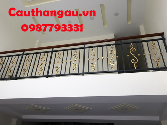 Rất nhiều mẫu lan can ban công nghệ thuật được Cầu Thang Âu thi công hoàn hảo