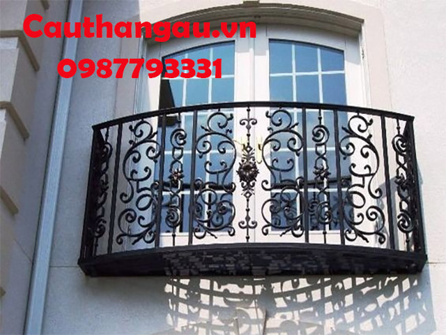 Ban công sắt mỹ thuật thẩm mỹ sang trọng tại Gia Lâm Mẫu CTA-B44