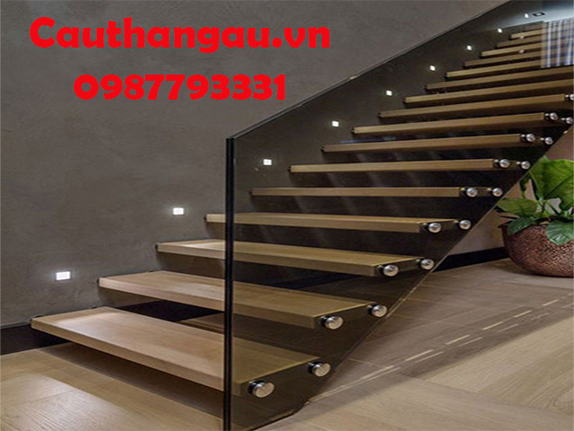 Cầu thang kính cường lực trang trọng mẫu CTA-TK07