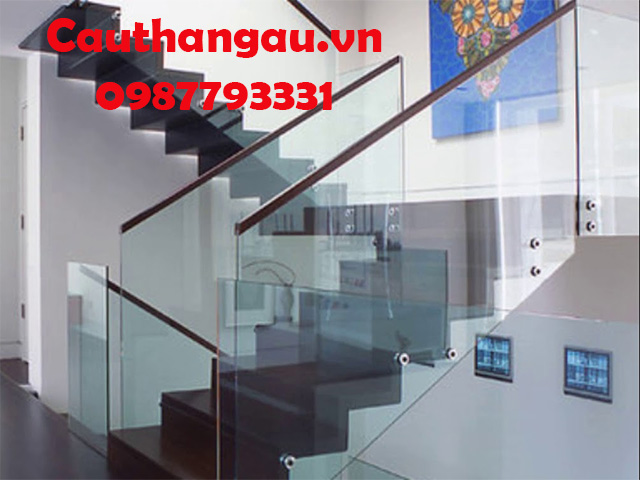 Cầu thang kính cường lực trang trọng mẫu CTA-TK10