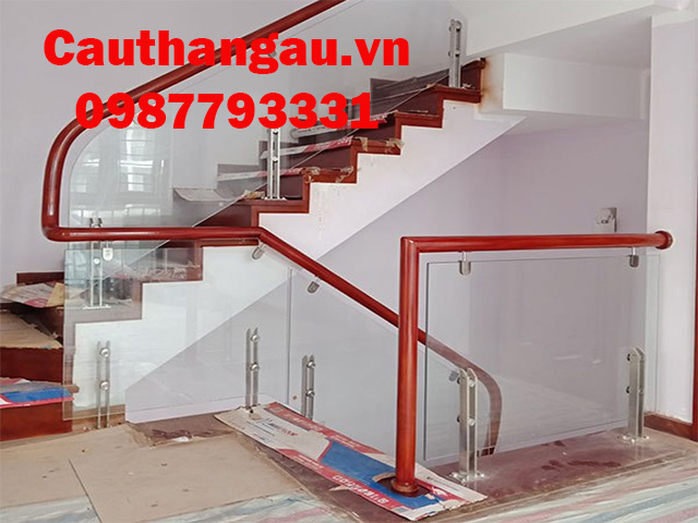 cầu thang kính cường lược đẹp uy tín tại Hà Nội
