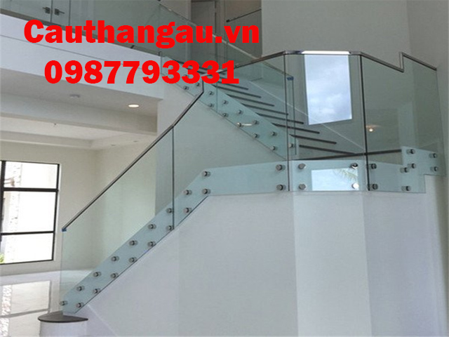 Cầu thang kính cường lực tay vịn gỗ uy tín mẫu CTA-TK34