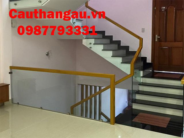 cầu thang kính cường lược đẹp uy tín tại Hà Nội