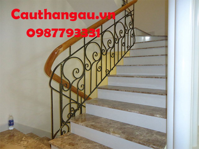 cầu thang sắt mỹ thuật-nghệ thuật đơn giản