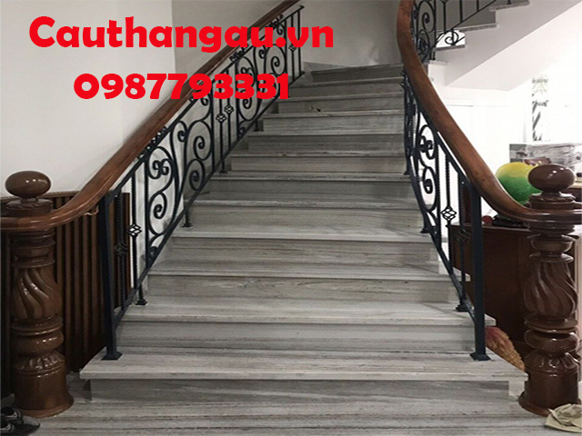 Cầu thang sắt mỹ thuật bền đẹp mẫu CTA-T72