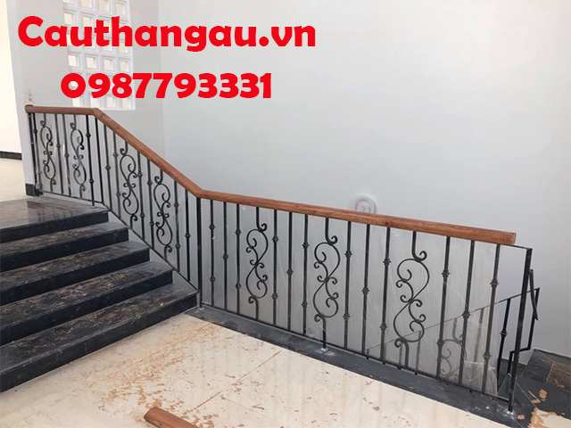 Cầu thang sắt mỹ thuật đẹp hút hồn giá rẻ mẫu CTA-T86