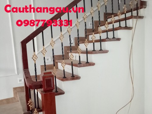Cầu thang sắt nghệ thuật mấu CTA-T07