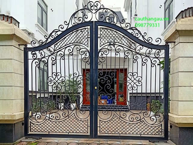 Cửa cổng sắt nghệ thuật đậm nét văn hóa Nga mẫu CTA-C1