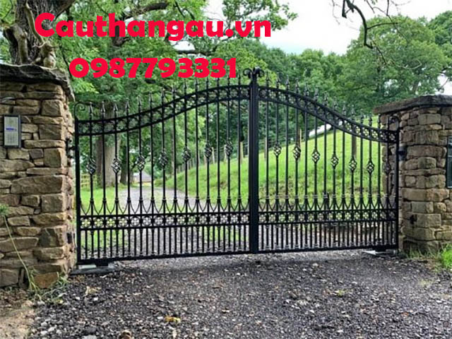 Cửa cổng sắt nghệ thuật đẹp tại Hà Nội