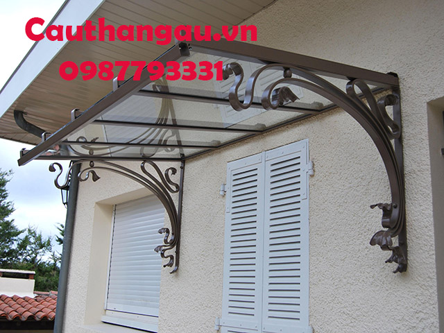 Kính màu sẽ giúp tăng thẩm mỹ và hiệu quả che nắng cho công trình