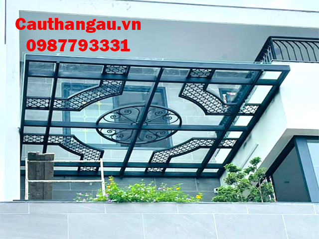 Thi công mái kính cường lực đẹp dành cho biệt thự tại Hà Nội