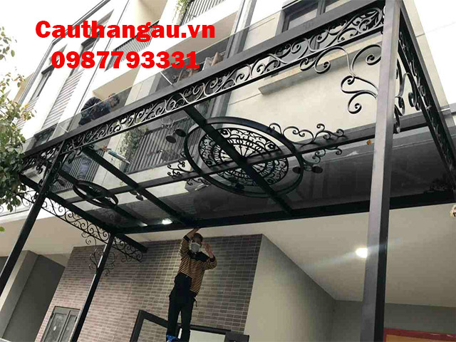 Thi công mái kính cường lực đẹp dành cho biệt thự tại Hà Nội