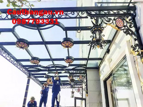 Mái kính cường lực sắt nghệ thuật đẹp dành cho biệt thự tại Hà Nội