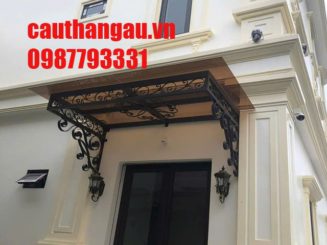 Mai-kính-khung-sat-nghe-thuat-tai-ha-noi