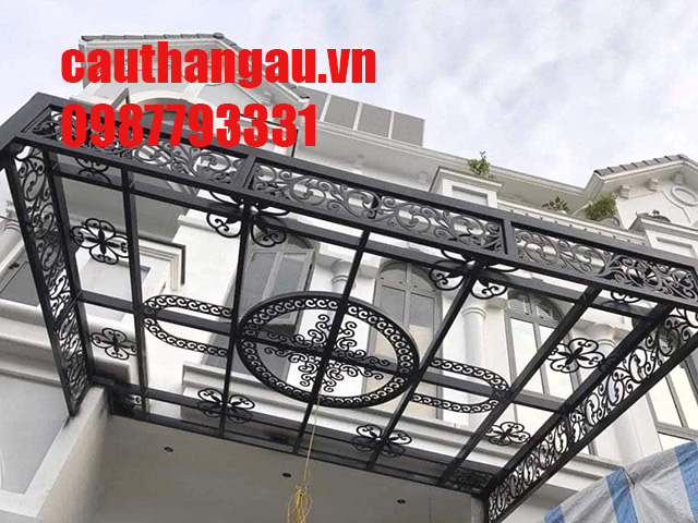Mai-kính-khung-sat-nghe-thuat-tai-ha-noi