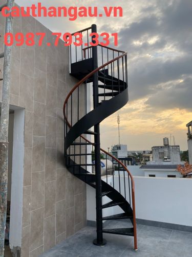 CẦU THANG XOẮN ỐC- ĐỘ BỀN VƯỢT THỜI GIAN, HIỆU SUẤT VƯỢT TRỘI